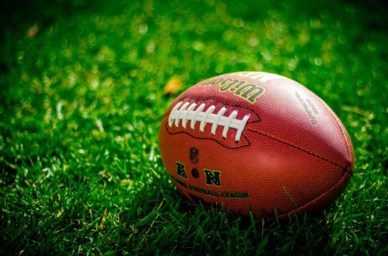 Ex-Clemson LB Jeremiah Trotter Jr. ejected 13 seconds in, London